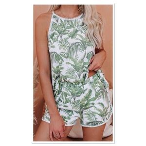 Tropical Palm Leaf Two Piece Set NWT Tank & Shorts Lounge Summer Outfit